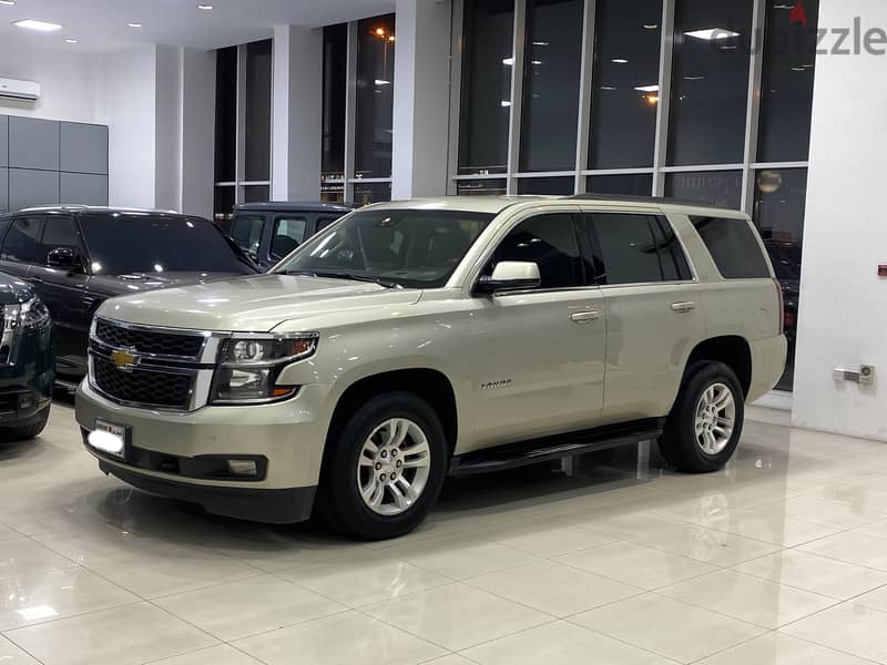 Chevrolet Tahoe 2016 Gold 1