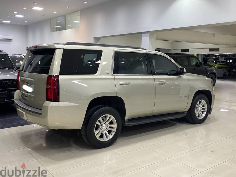 Chevrolet Tahoe 2016 Gold 7