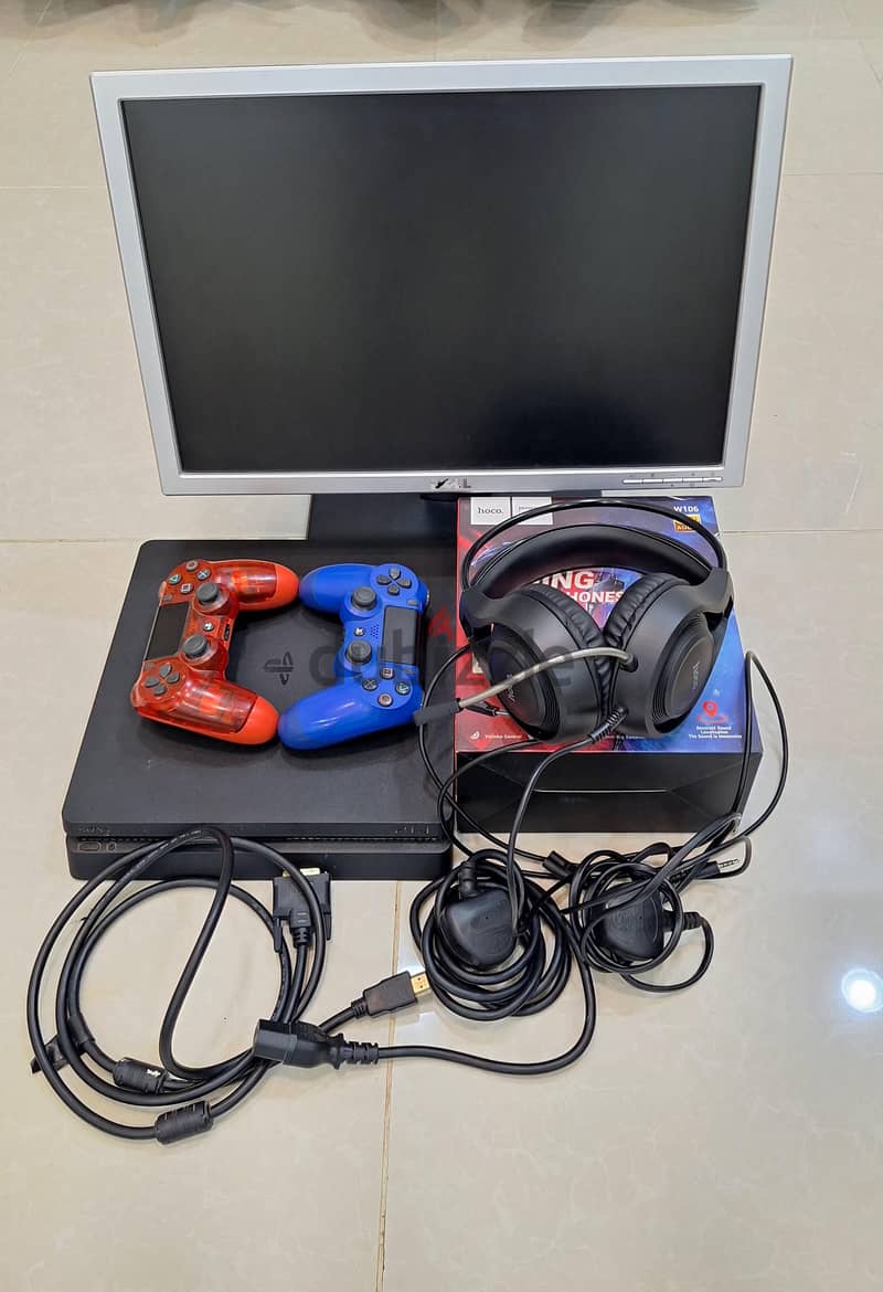 ps4 slim + dell monitor + 2 original controller and gaming headphone 1