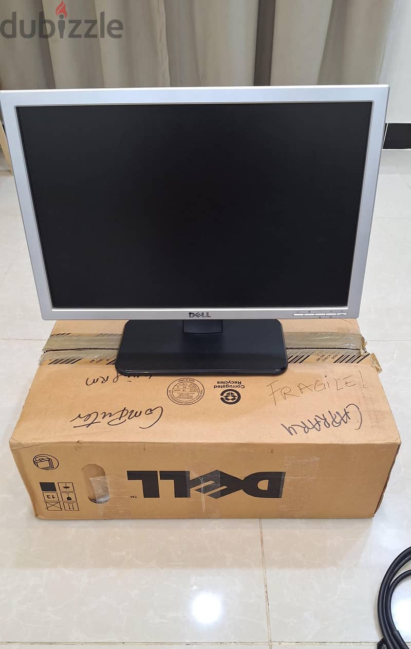 ps4 slim + dell monitor + 2 original controller and gaming headphone 3