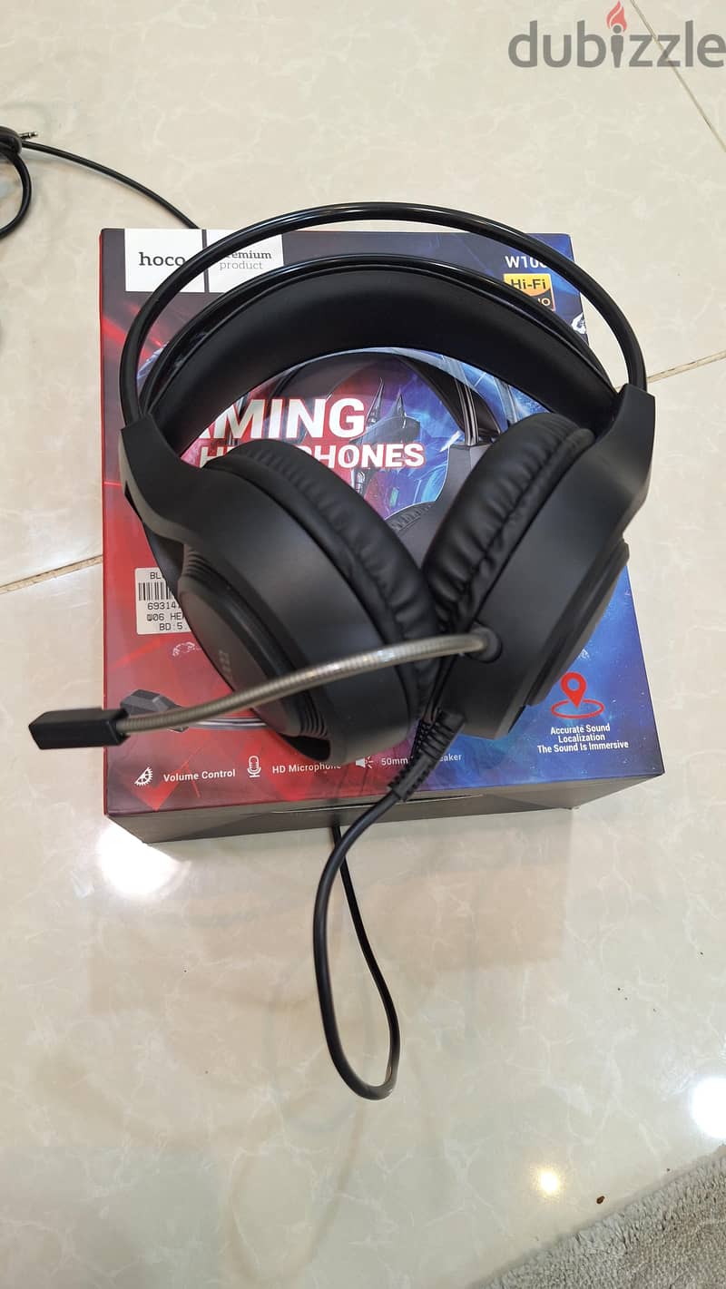 ps4 slim + dell monitor + 2 original controller and gaming headphone 5