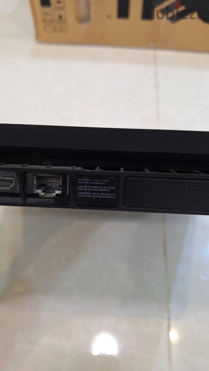 ps4 slim + dell monitor + 2 original controller and gaming headphone 6