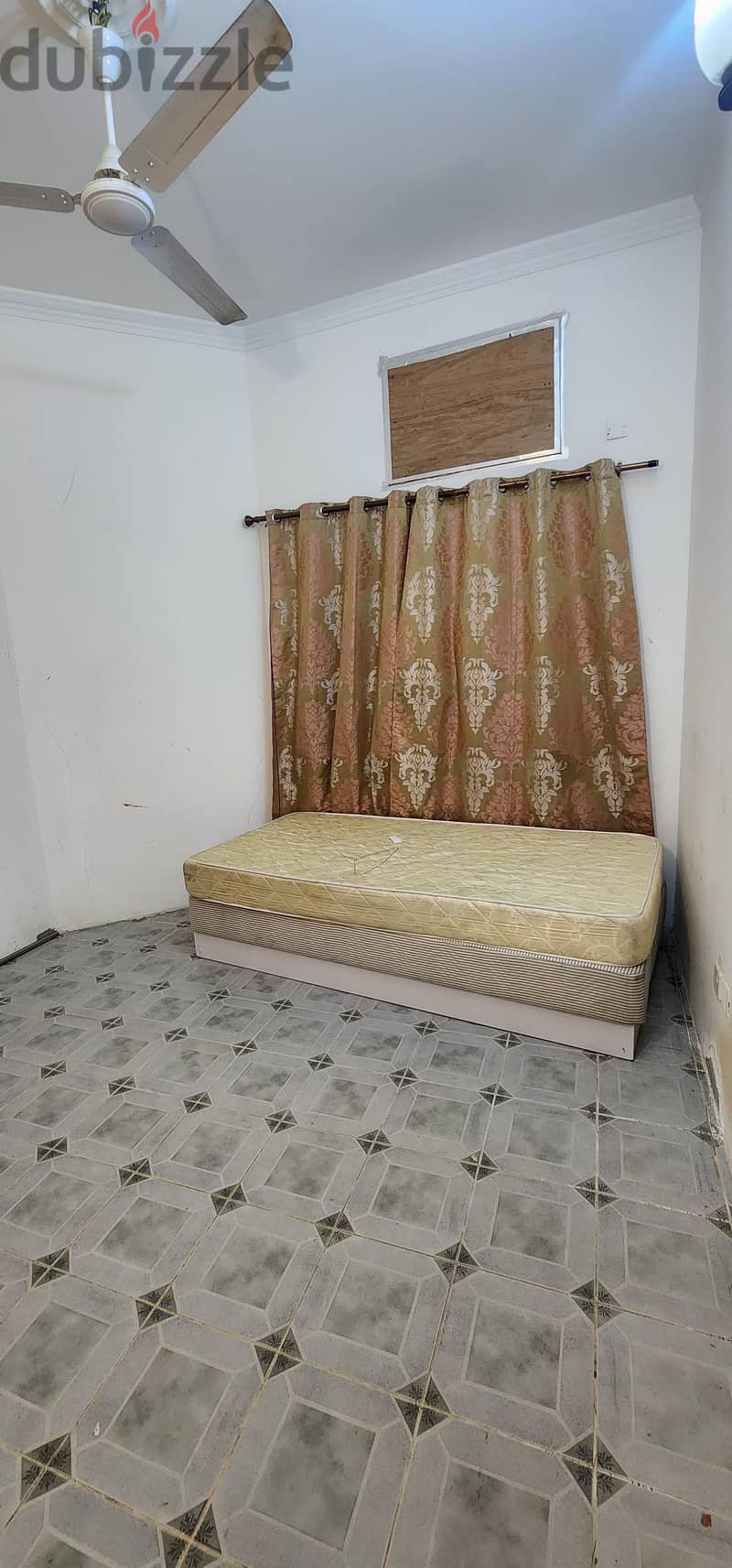Room for rent 1