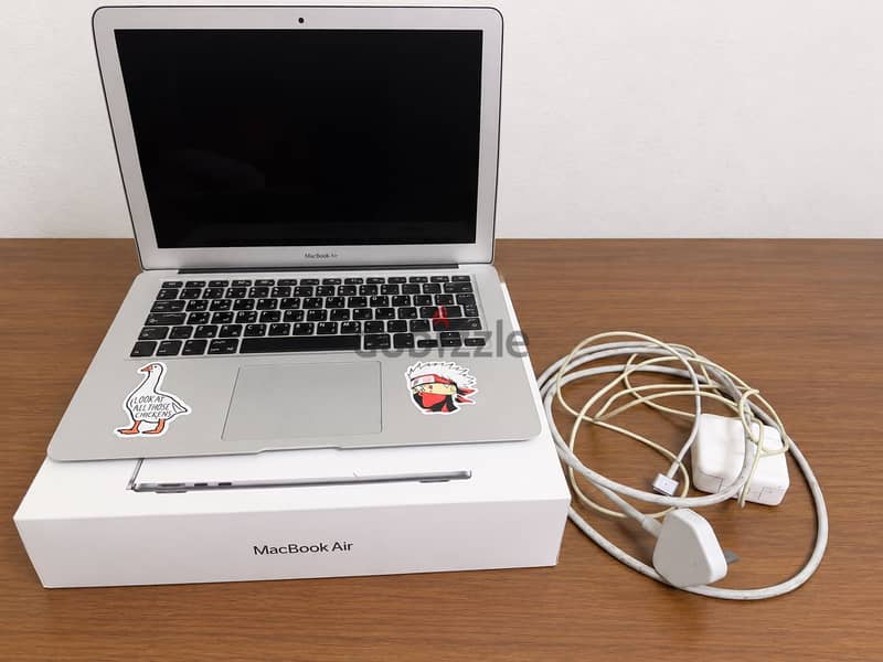 Apple MacBook Air 13” 2017 (Core i5/8GB Ram/ Monterey) with box 1
