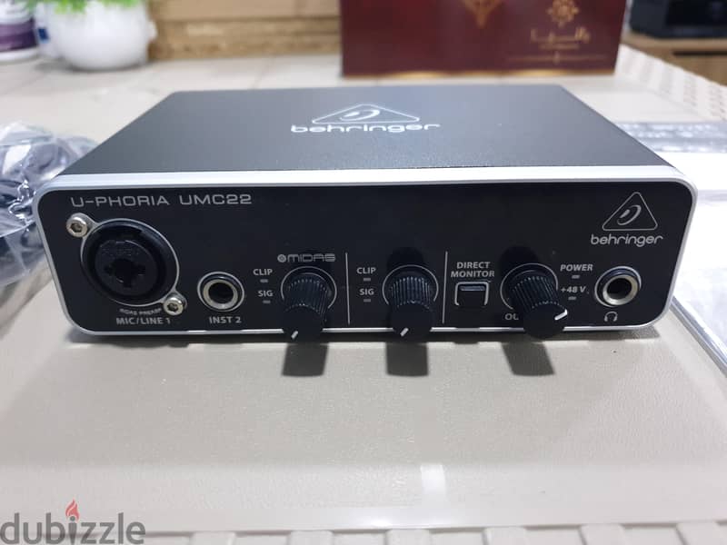 behringer U-phoria umc22 audio interface 3