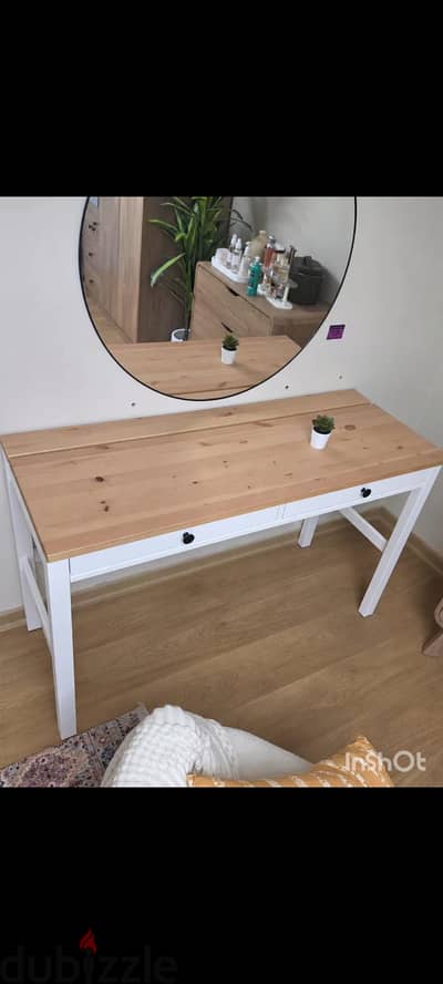 IKEA Desk for Sale بمقاس 120×47 سم.