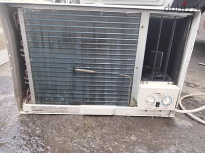 1.5ton 2ton window AC for sale good condition good working with fixing