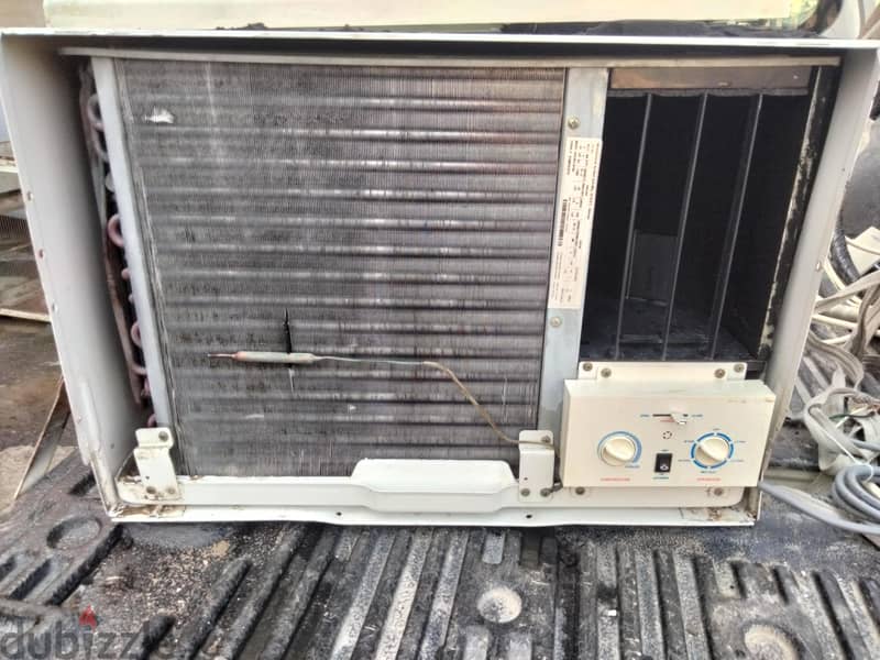 1.5ton 2ton window AC for sale good condition good working with fixing 1