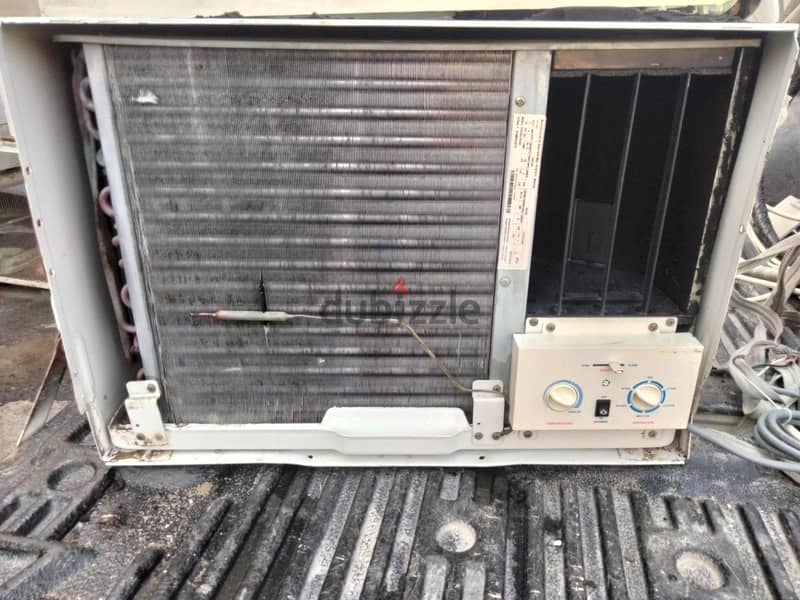 1.5ton 2ton window AC for sale good condition good working with fixing 5
