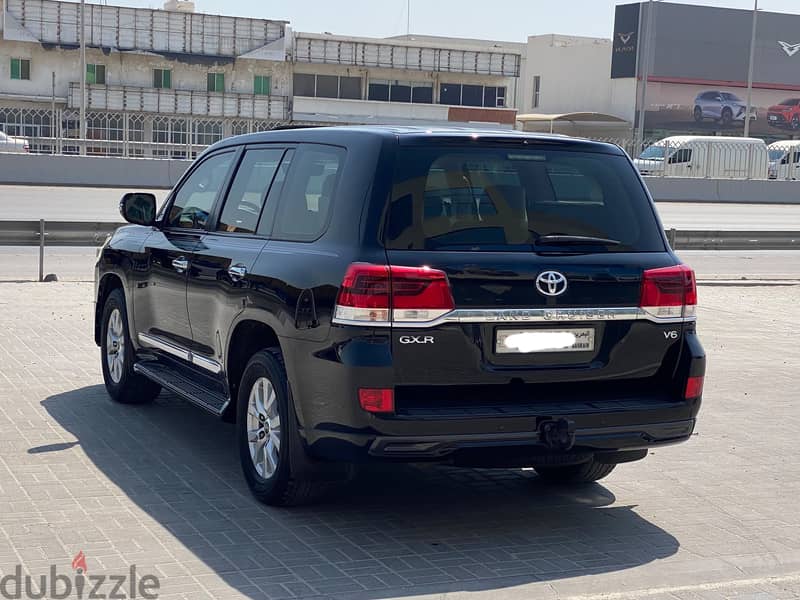 Toyota Land Cruiser GXR 2018 Black 7