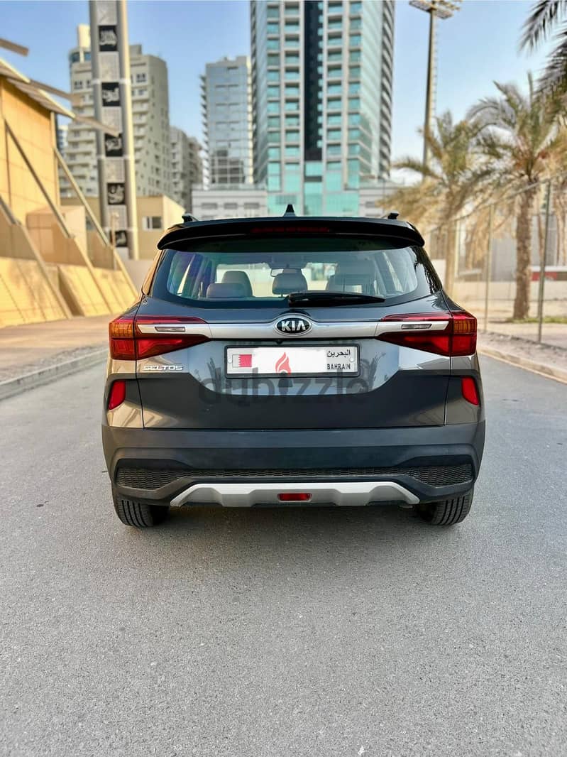 Kia Seltos 2021 model, good condition for sale 4