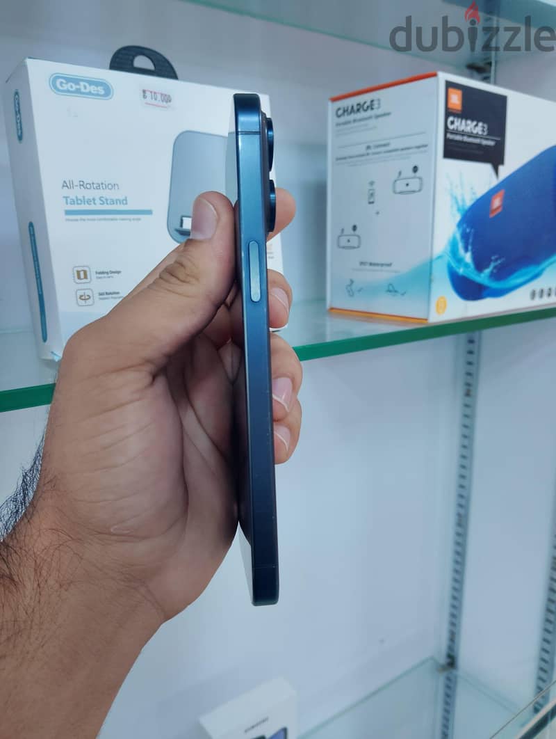 Apple - iPhone 15 Pro Max 3
