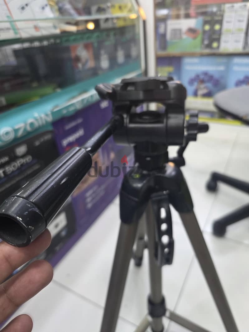 camera stand 1