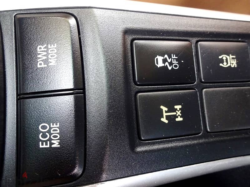Toyota Fortuner V6 4.0L Zero Accident 4WD Well Maintained Expat Leavin 13
