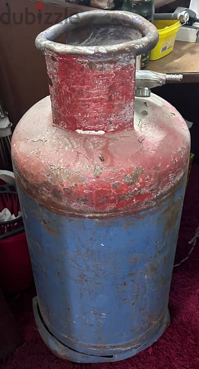 Gas cylinder