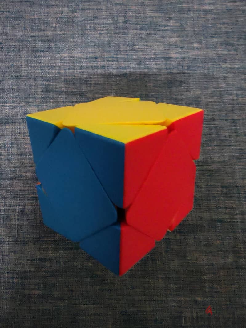 Non-Magnetic Skewb – Smooth Turning & Great Condition 1