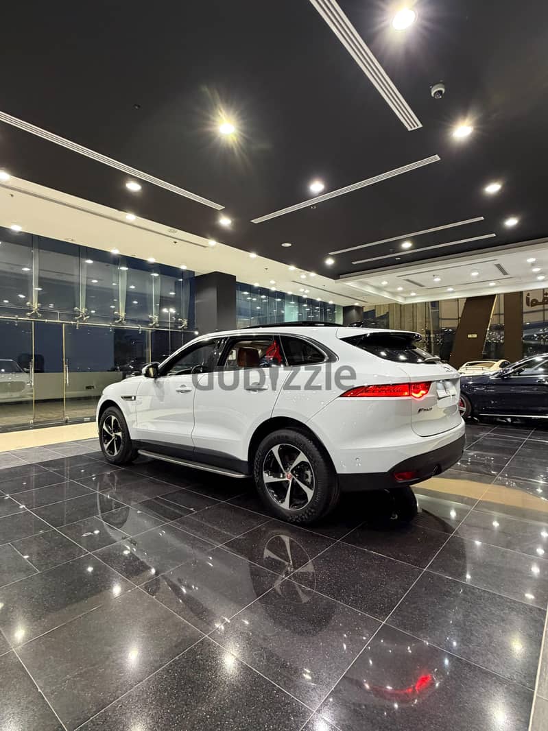 Jaguar F-PACE Model 2020 6