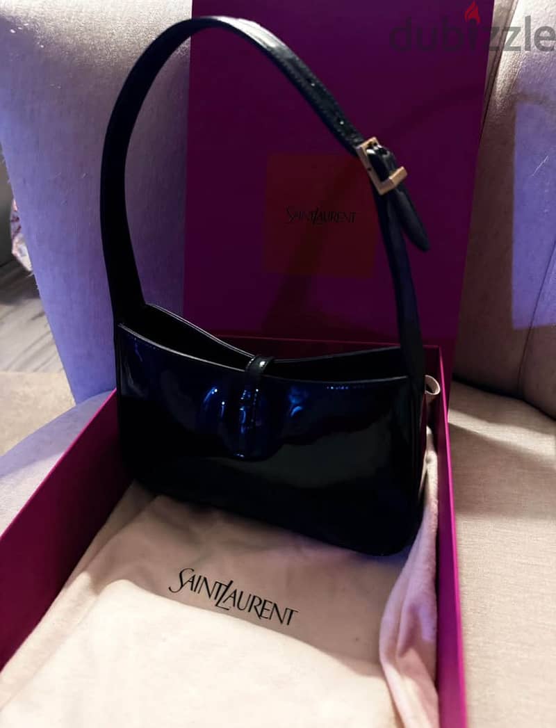 Le 5 à 7 patent leather shoulder bag in black - Saint Laurent 1