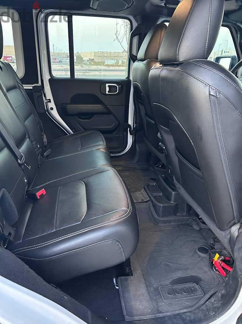 Jeep Wrangler Sahara 2023 10