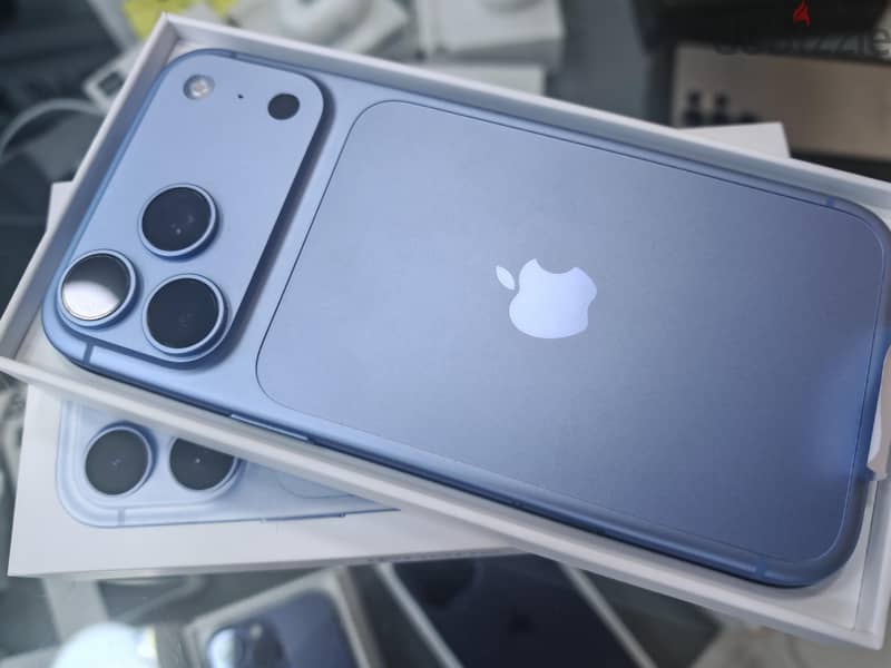 Apple - iPhone 18 Pro Max 1