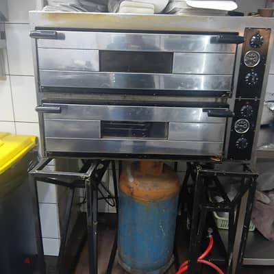 Pizza Oven & flat top Griddle