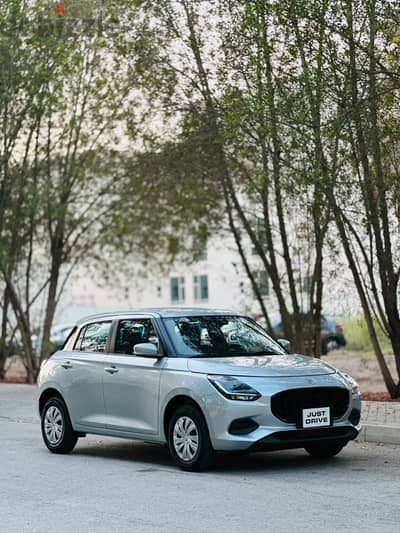 SUZUKI SWIFT HATCHBACK 2025 MODEL LOW MILEAGE WITH UNDER WARRANTY