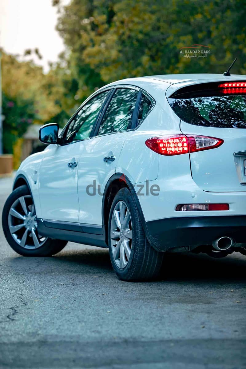 Infiniti QX50 2015 White  6-Cylinder  Low Mileage  Agency  BD 3,450 Ne 14