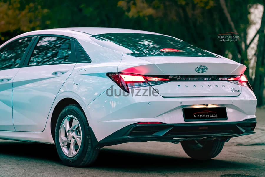 Hyundai Elantra 2023 White | Low Mileage | Full Insurance | Bahrain Sp 5