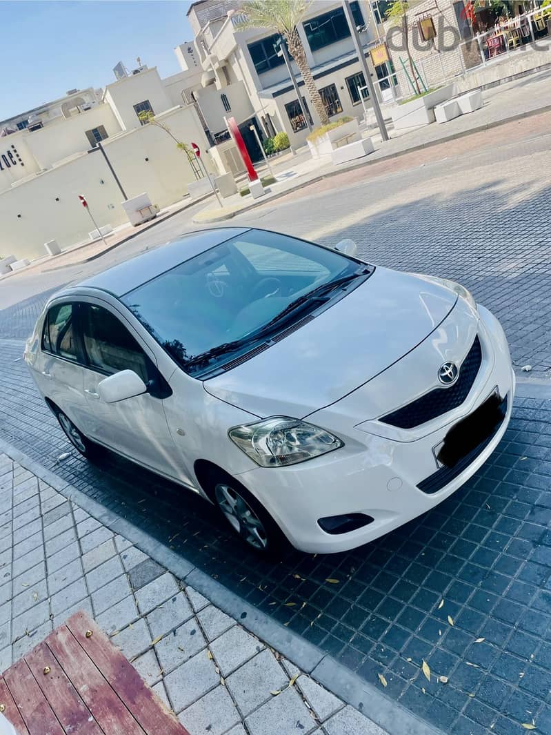 Toyota Yaris 2013 model . 3
