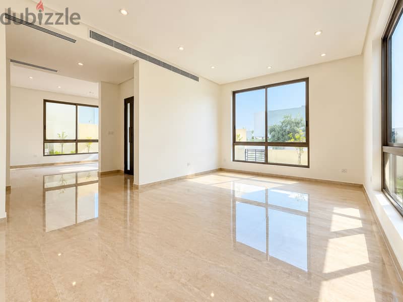 4BR Villa | Janabiya | Garden | Pool & Gym 2