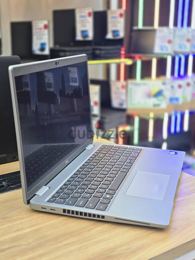 Dell Precision 3560 Core i7-11th Gen. 1