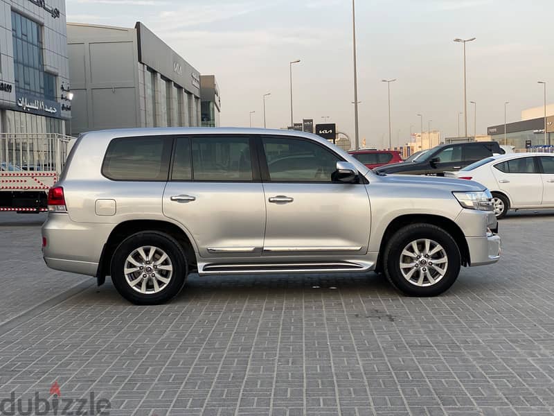 Toyota Land Cruiser GXR 2016 SILVER 3
