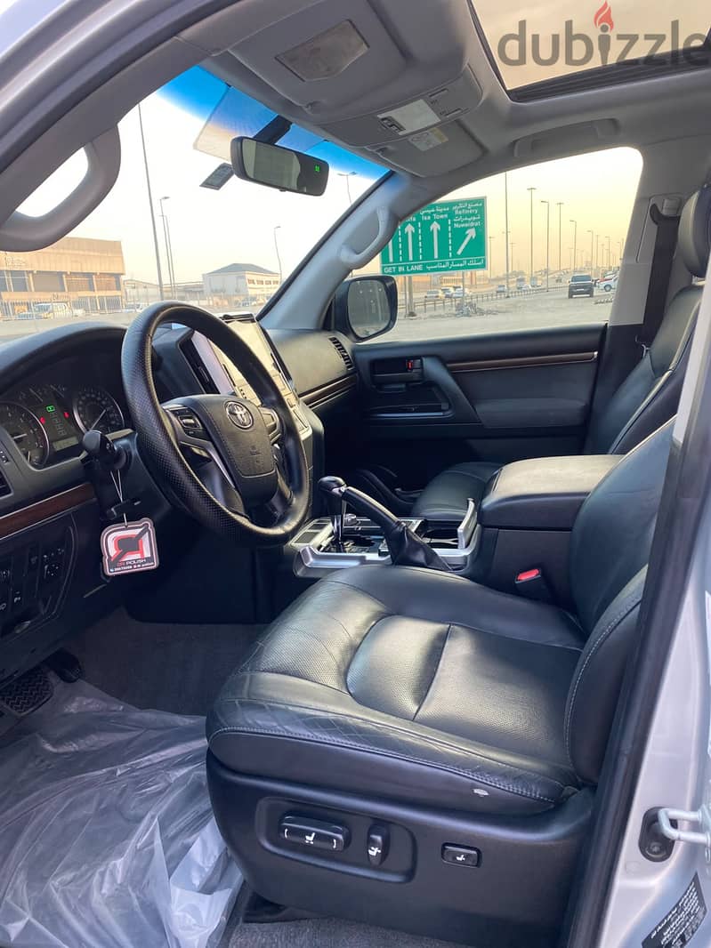 Toyota Land Cruiser GXR 2016 SILVER 4