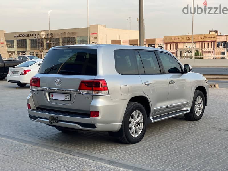 Toyota Land Cruiser GXR 2016 SILVER 7
