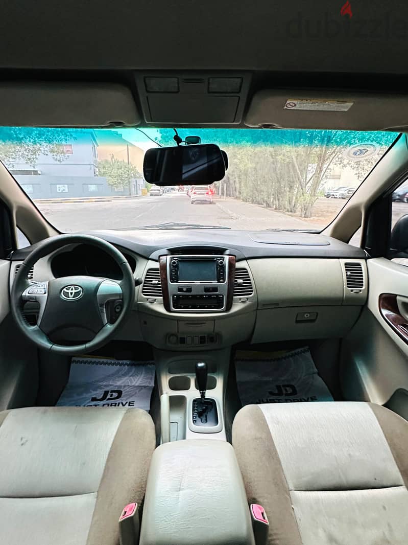 Toyota Innova single owner family used 7 seat SUV 14