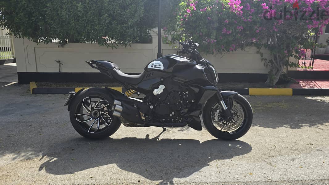 Ducati Diavel V4 1