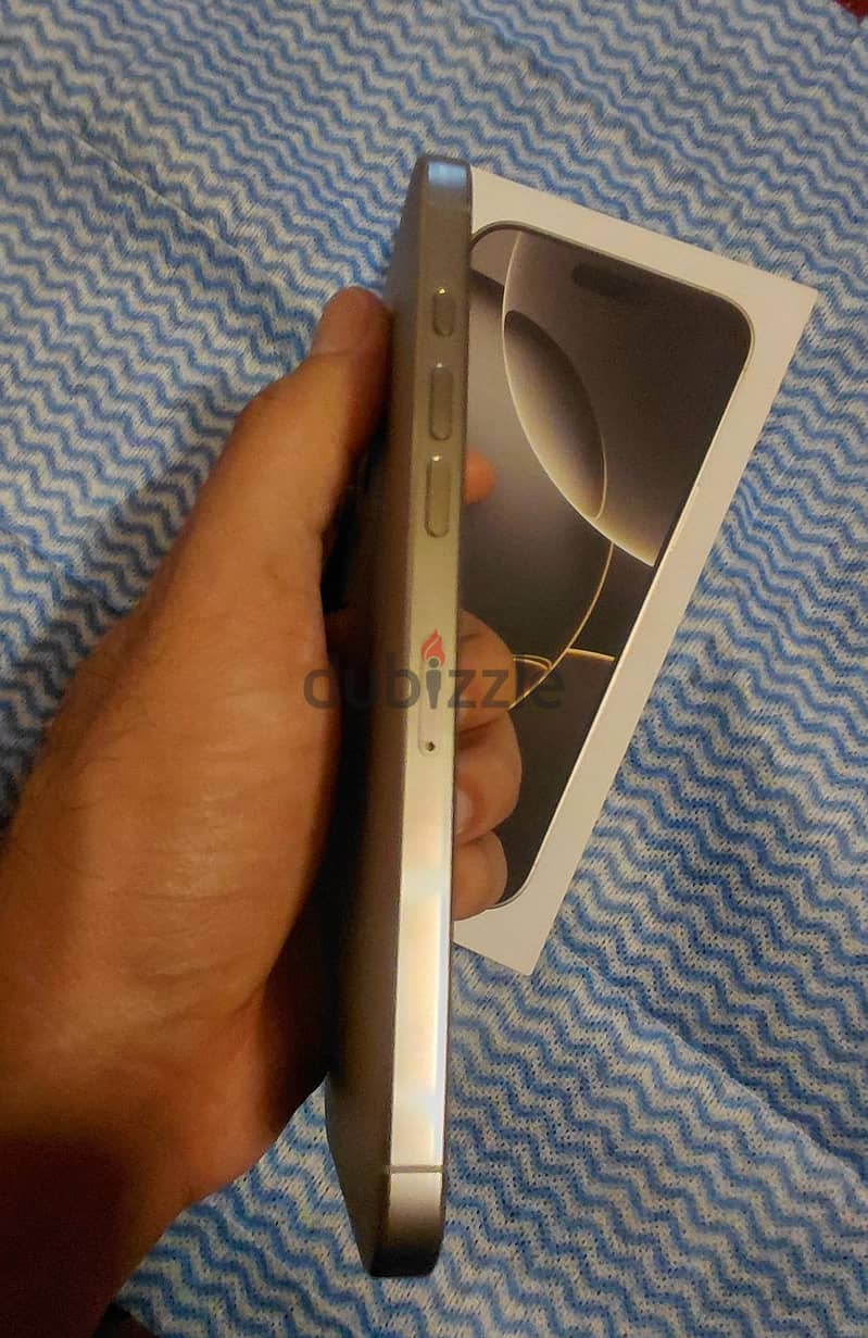 Apple - iPhone 16 Pro Max 5