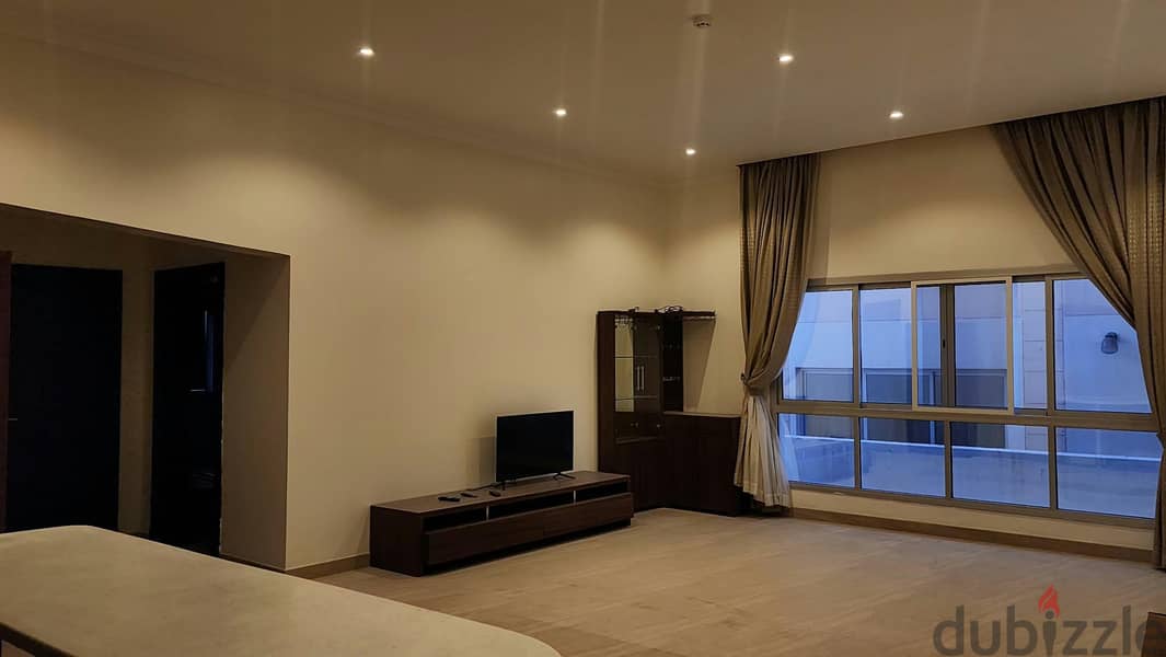 For rent 3 Bedrooms Aparment in Juffair 3