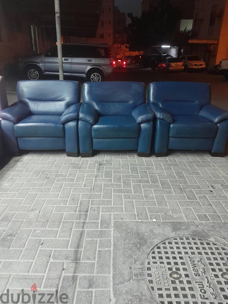 leather sigle sofas 1