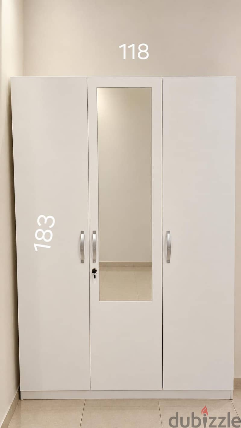 White wardrobe with mirror 2