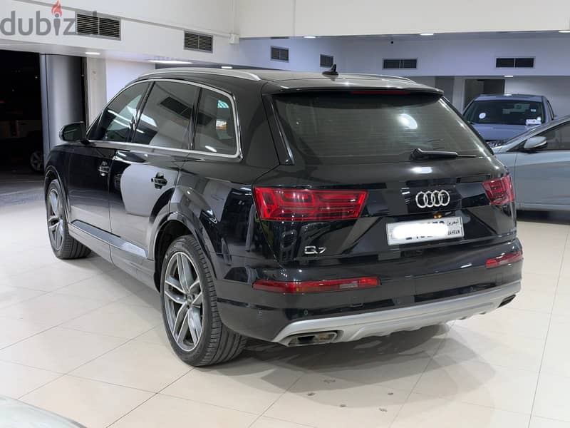 Audi Q7 2019 Black 6