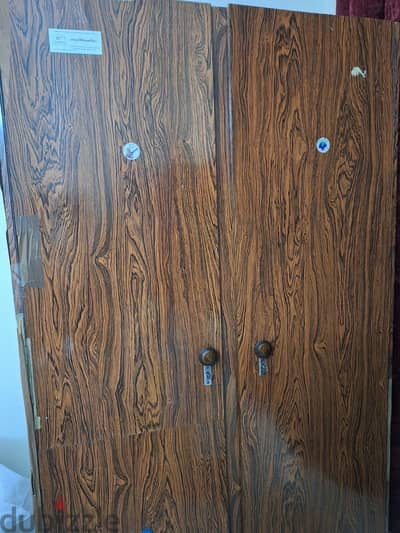 2 door cupboard