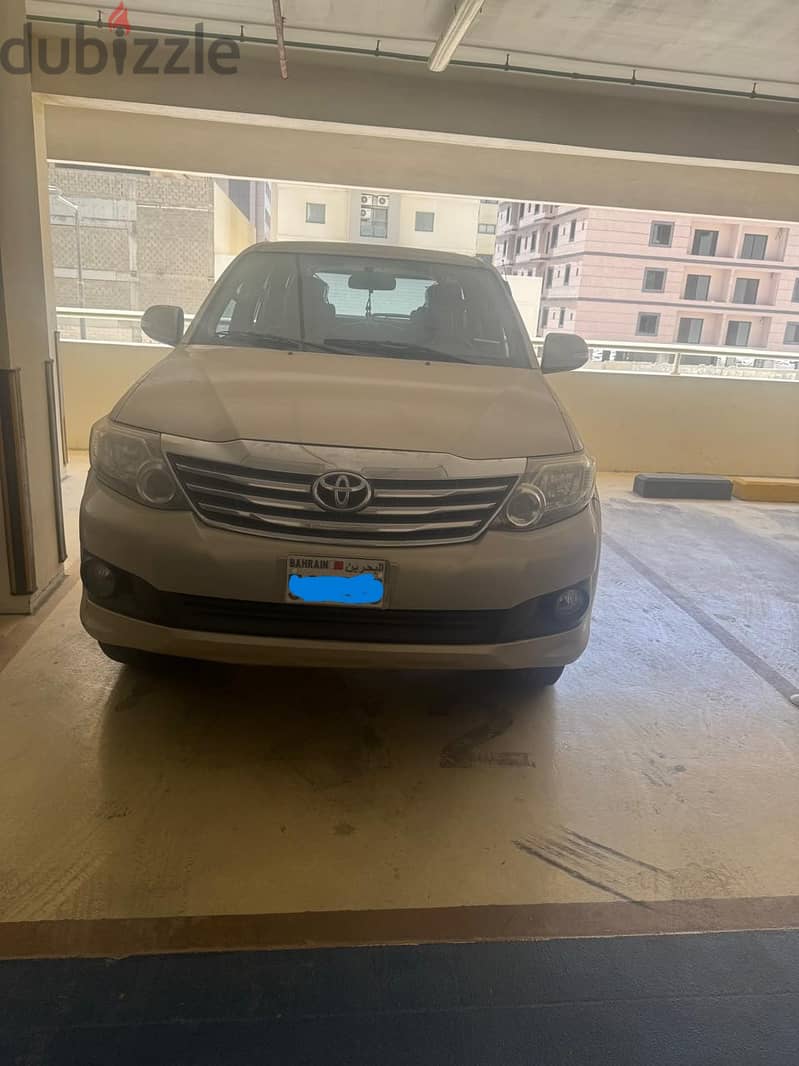 Toyota Fortuner 2015 - 2.7L 4-Cylinder Petrol 5