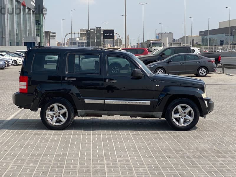 Jeep Cherokee LTD 2011 Black 7