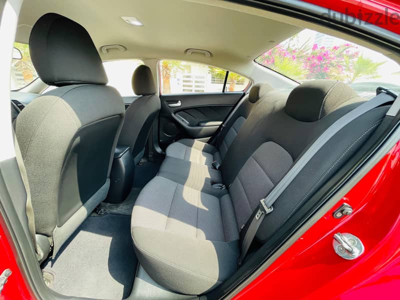 Kia Cerato 2018 very good condition car 7