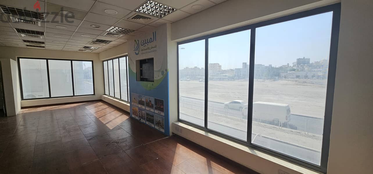 COMMERCIAL OFFICE FOR RENT 3