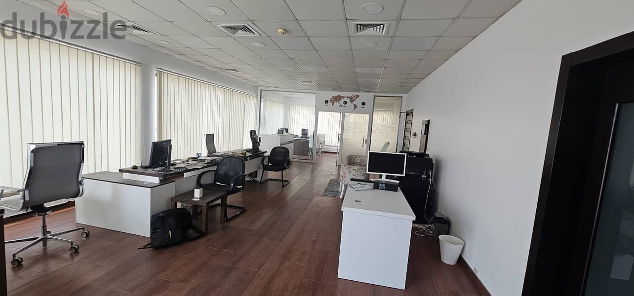COMMERCIAL OFFICE FOR RENT 6