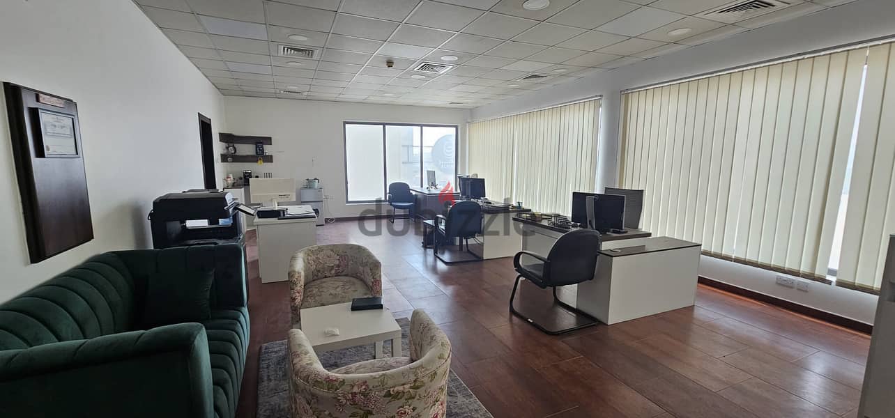 COMMERCIAL OFFICE FOR RENT 7