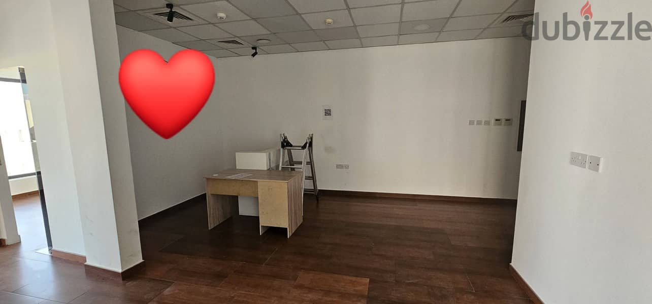 COMMERCIAL OFFICE FOR RENT 8