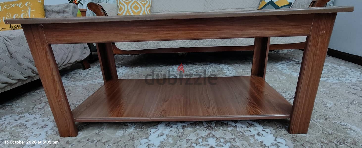 Centre table. Good condition,free to take ! 1